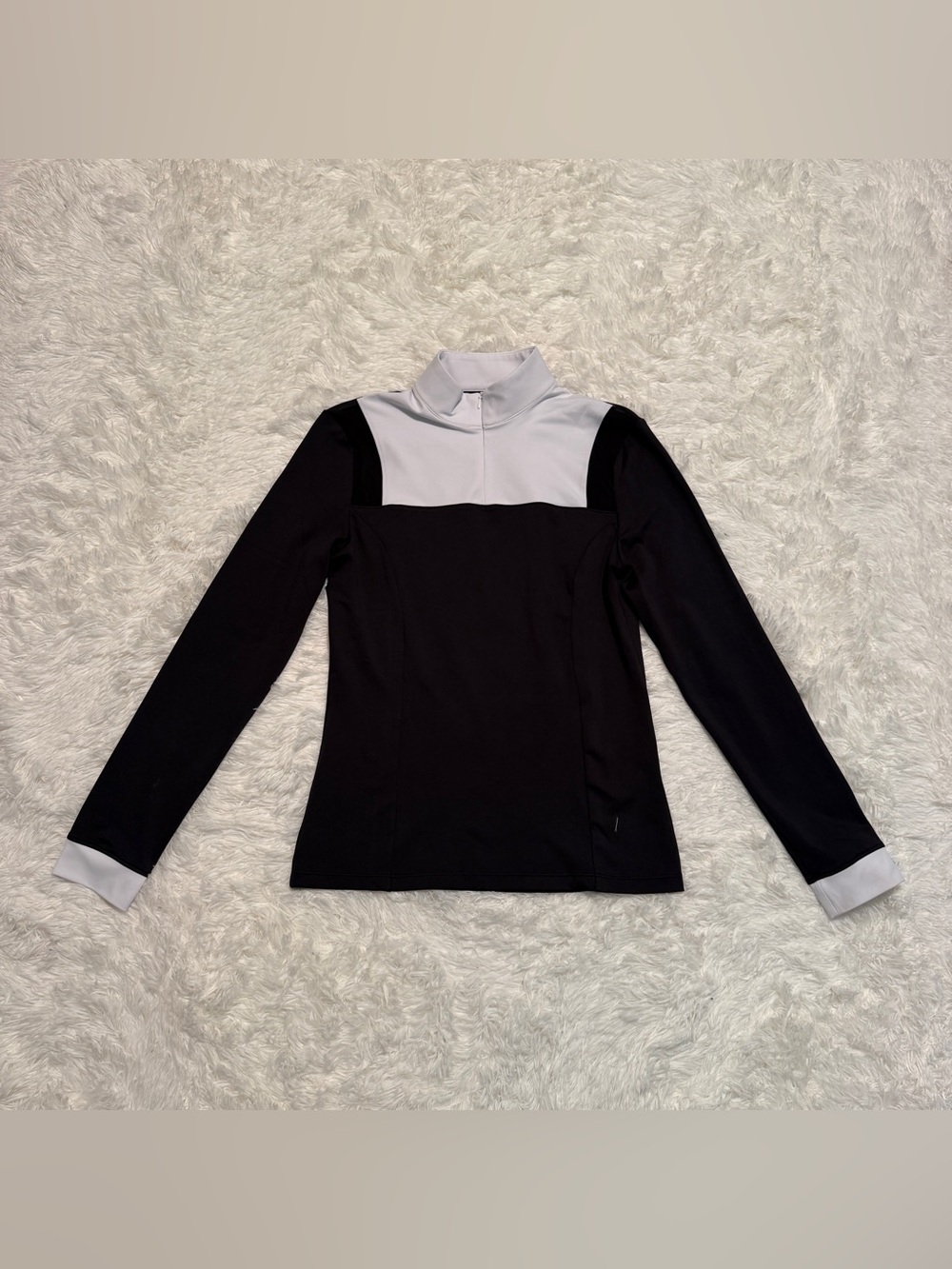 Women’s Long-Sleeve Colorblock Mock Neck Top — Black & White